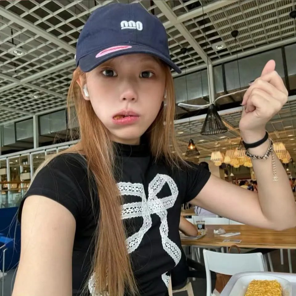 钢管舞娘