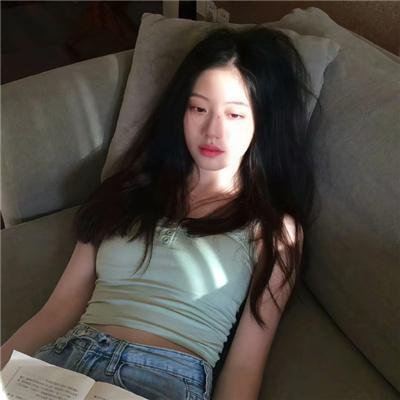 5个吓鬼的少年